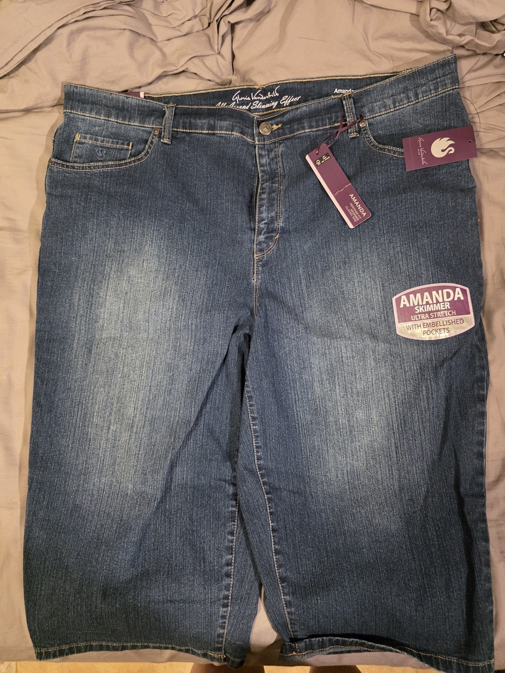 Gloria Vanderbilt Skimmer Dark Blue Capri Jeans
